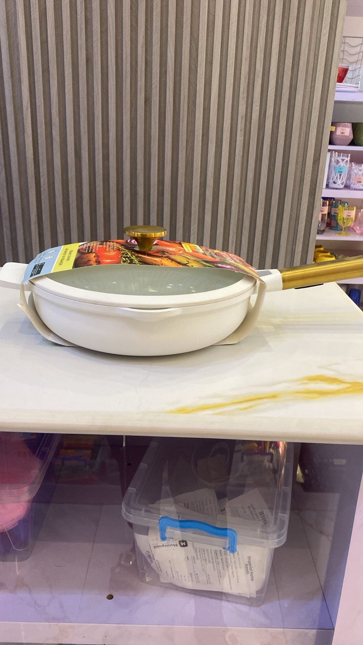 Authentic kitchen multifunctional pan
